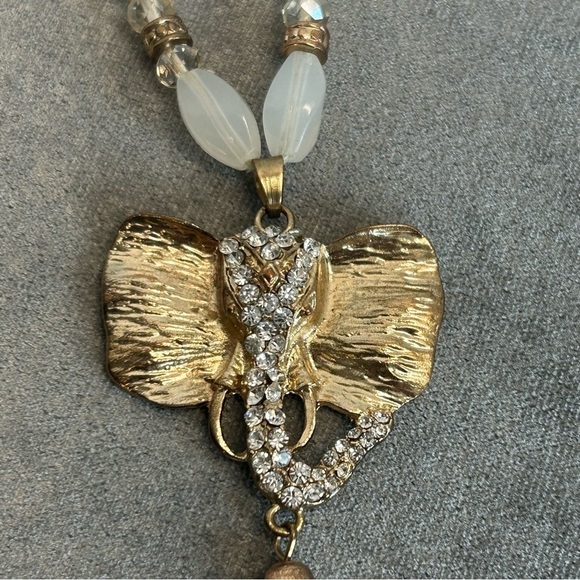 ELEPHANT hammered gold-tone crystal rhinestone dangling chain beaded necklace - Picture 3 of 6